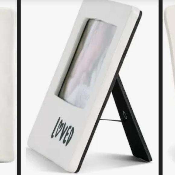 🛒🛍️💥Nwot demdaco adorable loved picture frame ceramic 4×6 picture - Picture 5 of 7